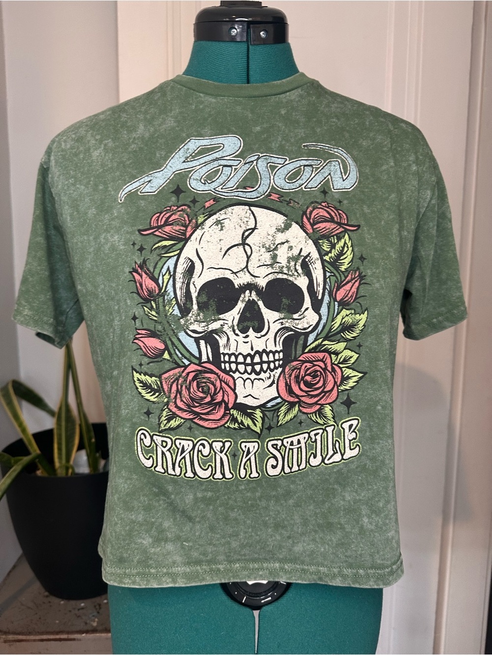 POISON Official Skull Crop Top Tie-Dye Band T-Shirt medium